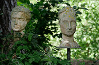 Büsten im Park am Dom